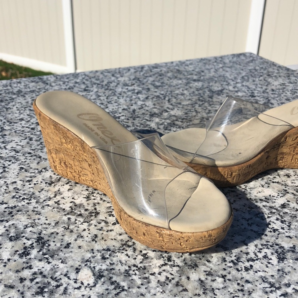 Women’s shoes